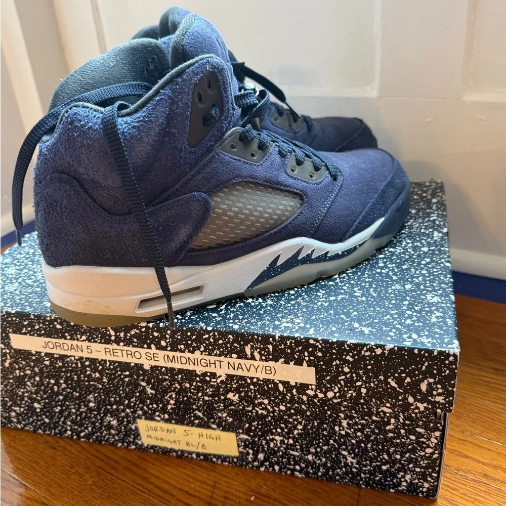 FD6812-400 Nike Air Jordan 5 Retro SE Midnight Navy Blue Georgetown Grey (Men's)